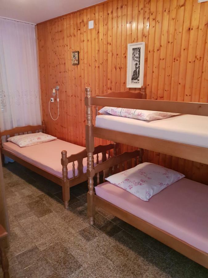 Apartments Mladenka Senj  Bagian luar foto